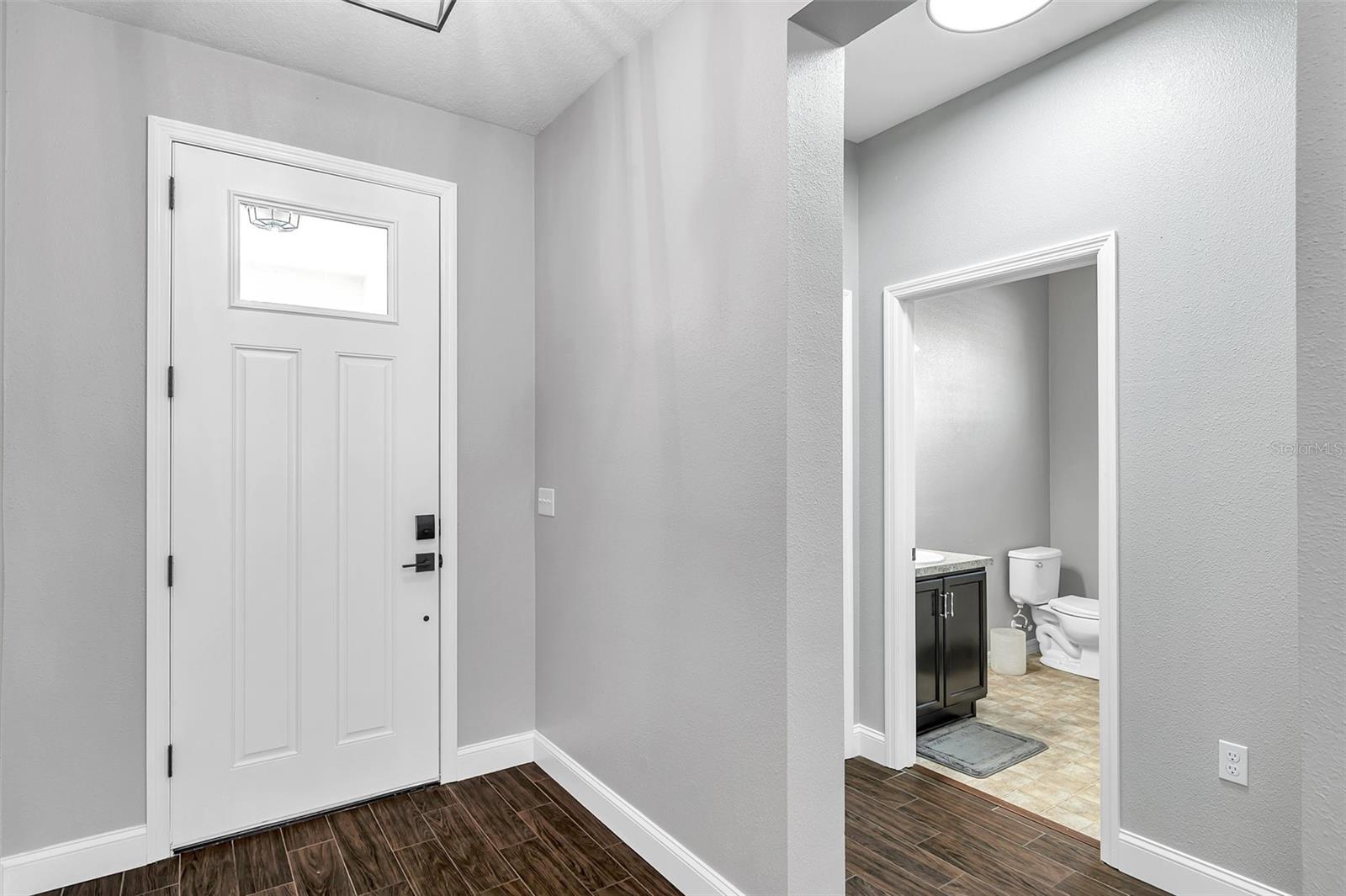 Listing photo id 3 for 7523 Tangle Brook Boulevard