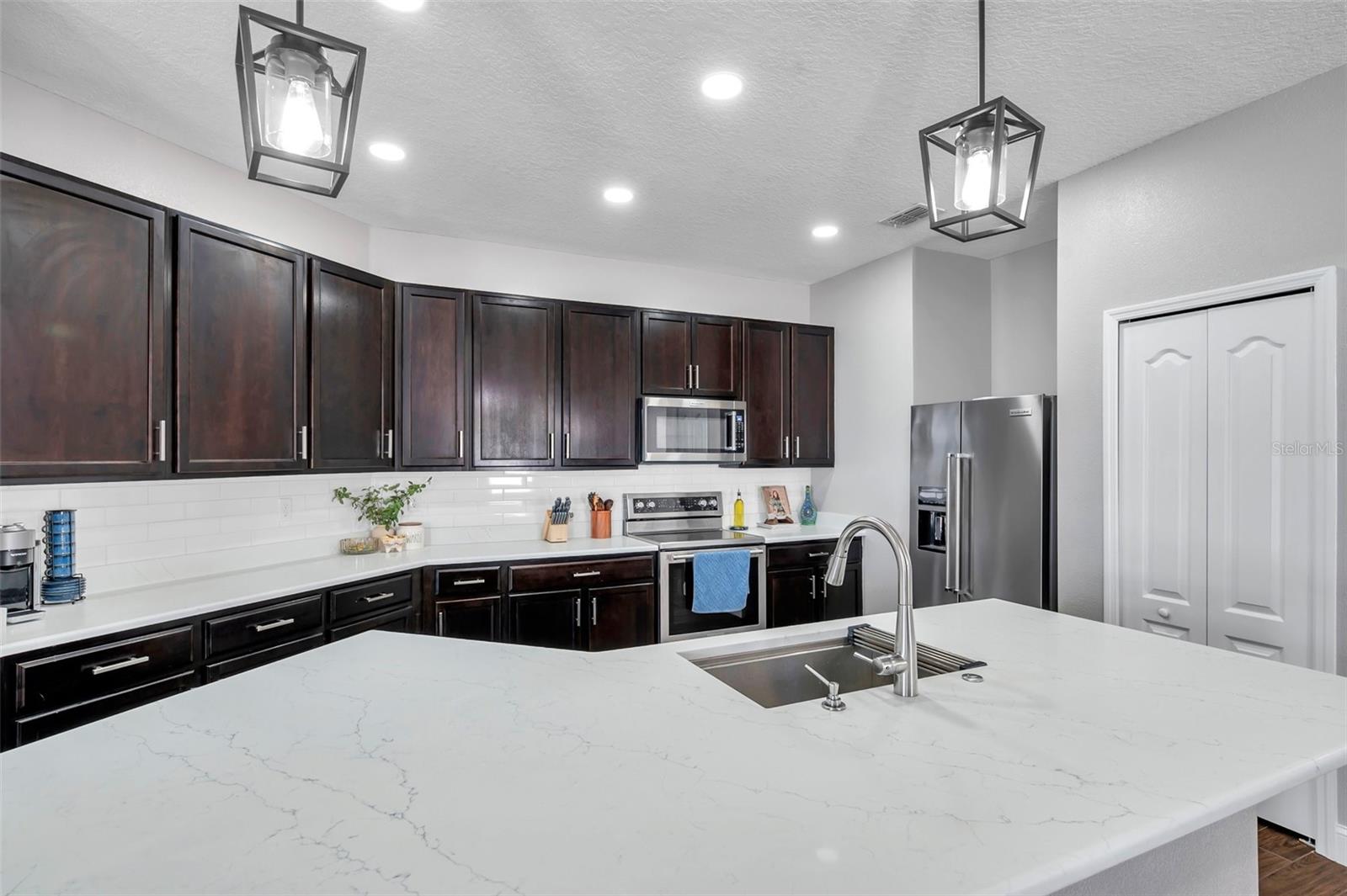 Listing photo id 5 for 7523 Tangle Brook Boulevard