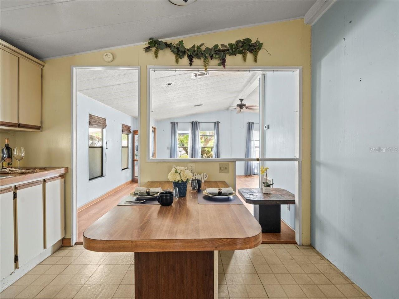 Image 11 of 30 For 5702 Congress Street
