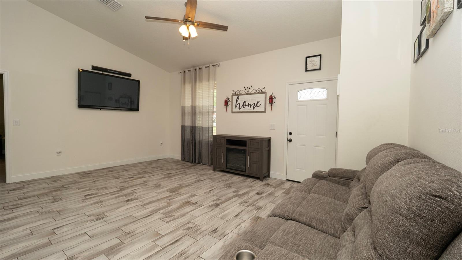 Image 4 of 36 For 12458 Fish Cove Drive