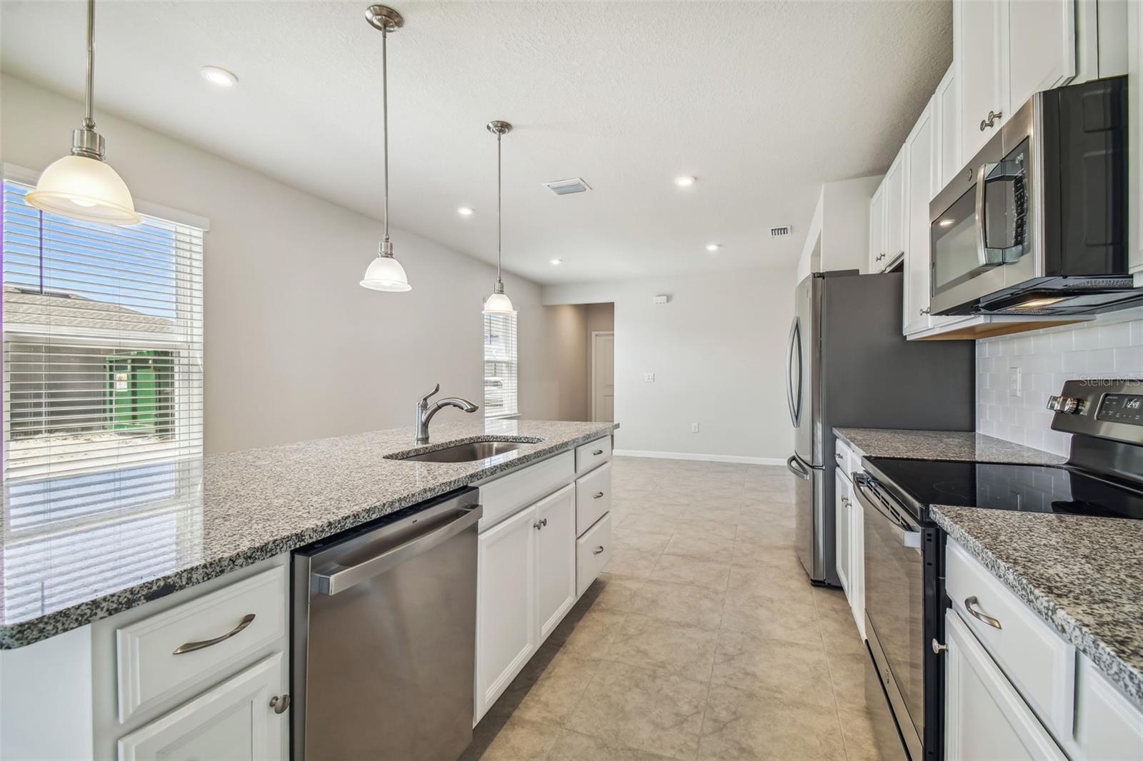 Image 10 of 45 For 11896 Thorncrest Drive