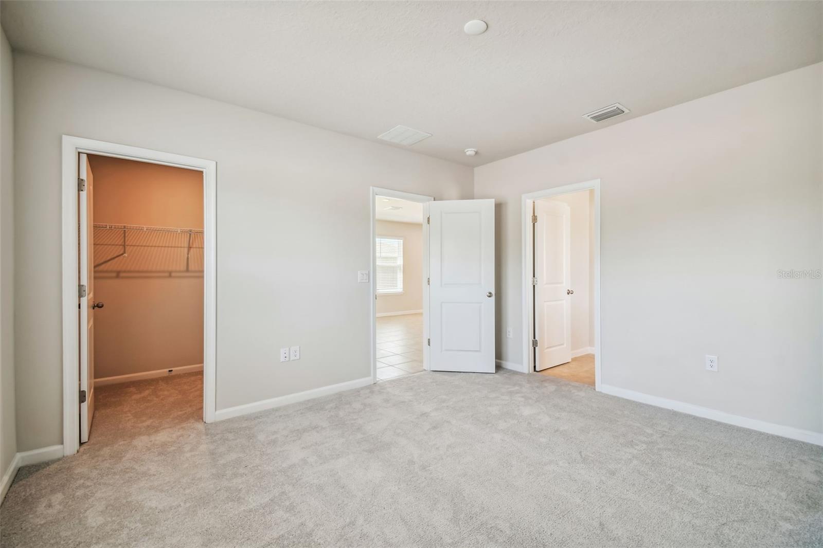 Image 17 of 45 For 11896 Thorncrest Drive