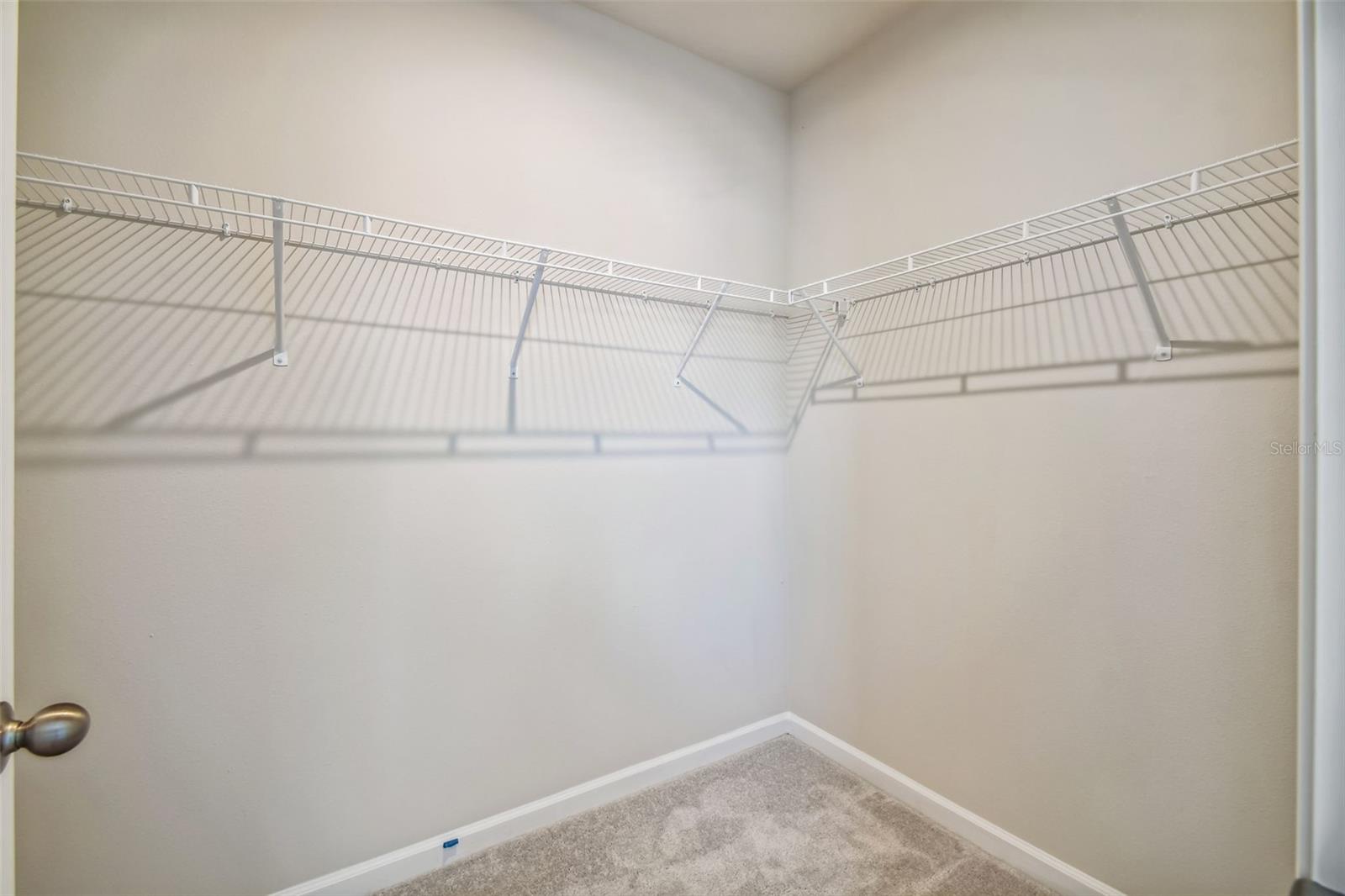 Image 19 of 45 For 11896 Thorncrest Drive