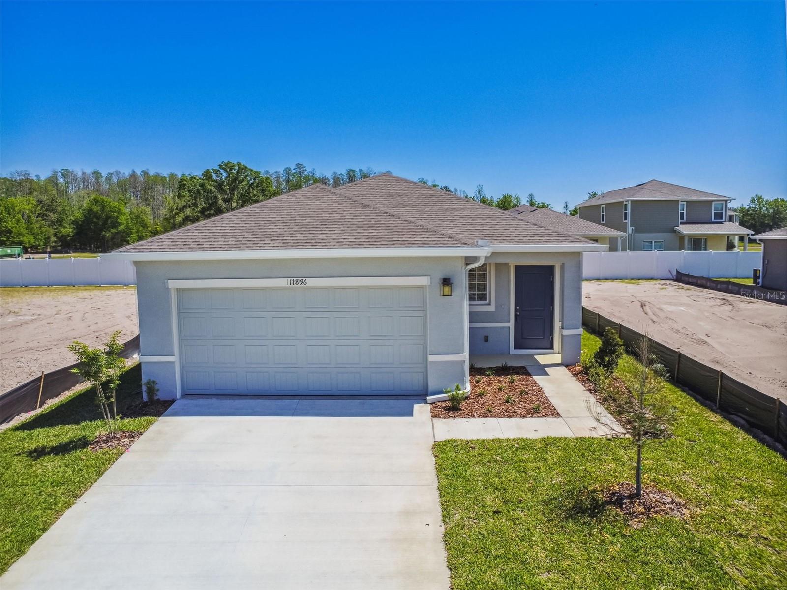 Image 24 of 45 For 11896 Thorncrest Drive