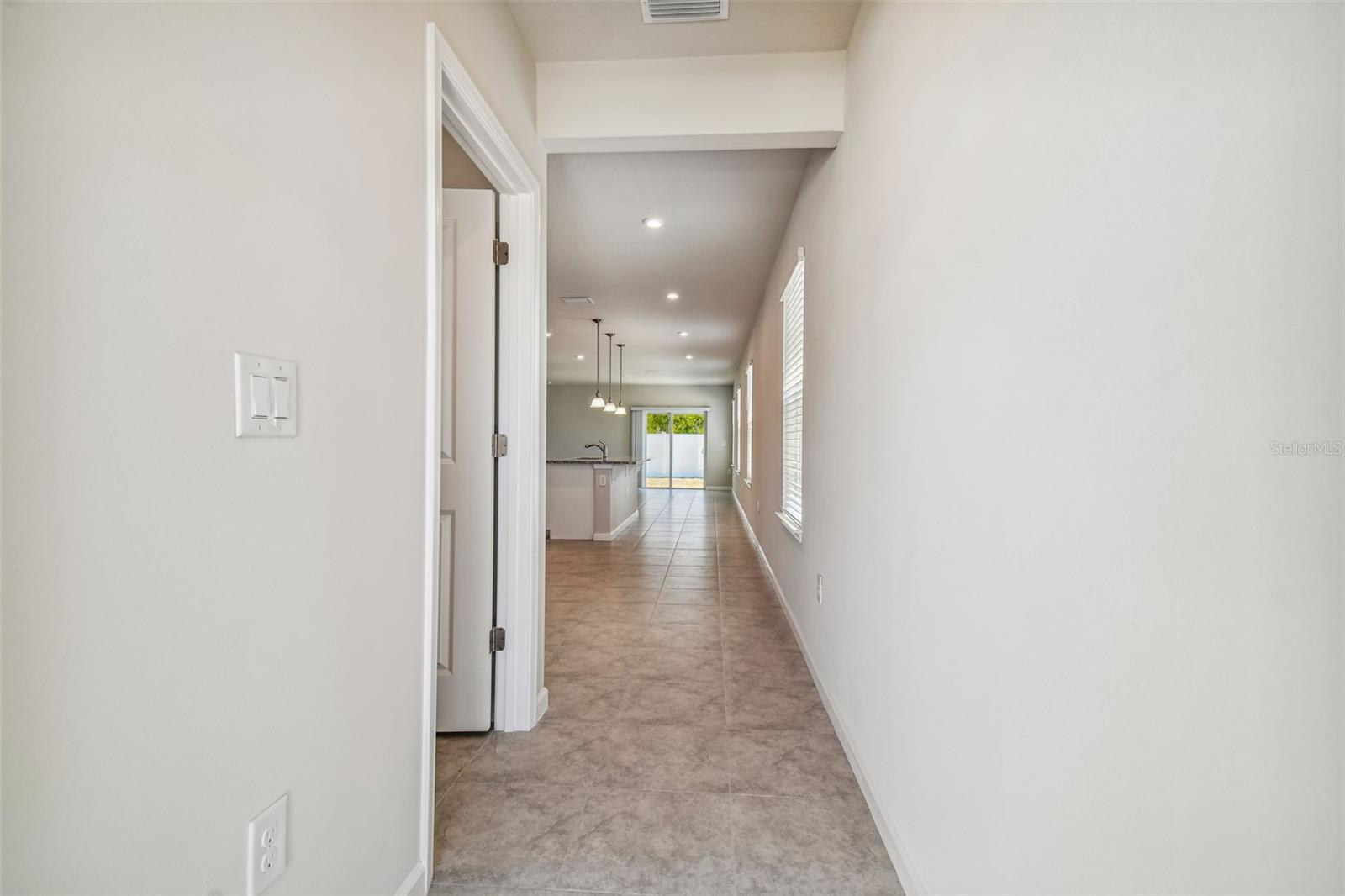 Image 29 of 45 For 11896 Thorncrest Drive