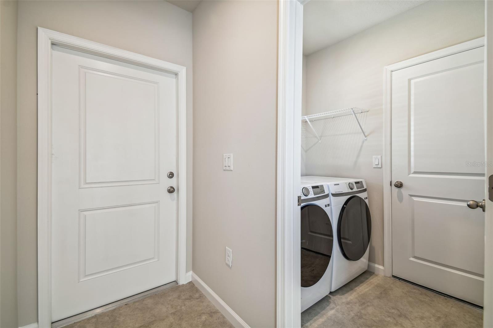 Image 30 of 45 For 11896 Thorncrest Drive