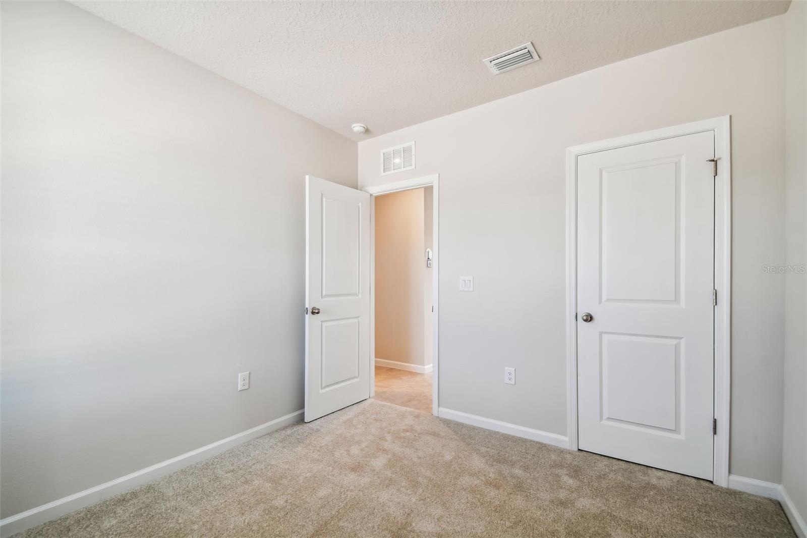 Image 36 of 45 For 11896 Thorncrest Drive
