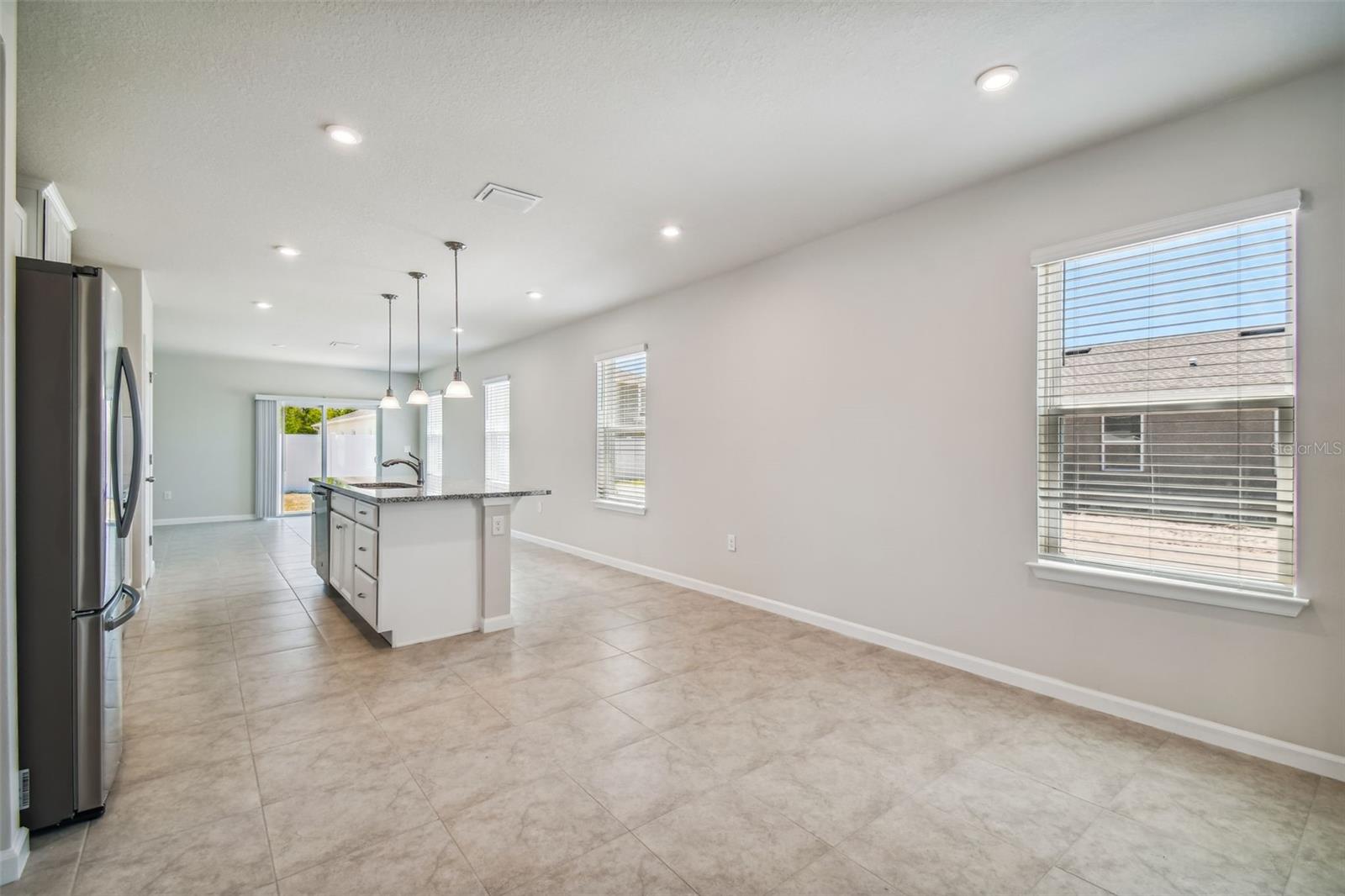 Image 5 of 45 For 11896 Thorncrest Drive