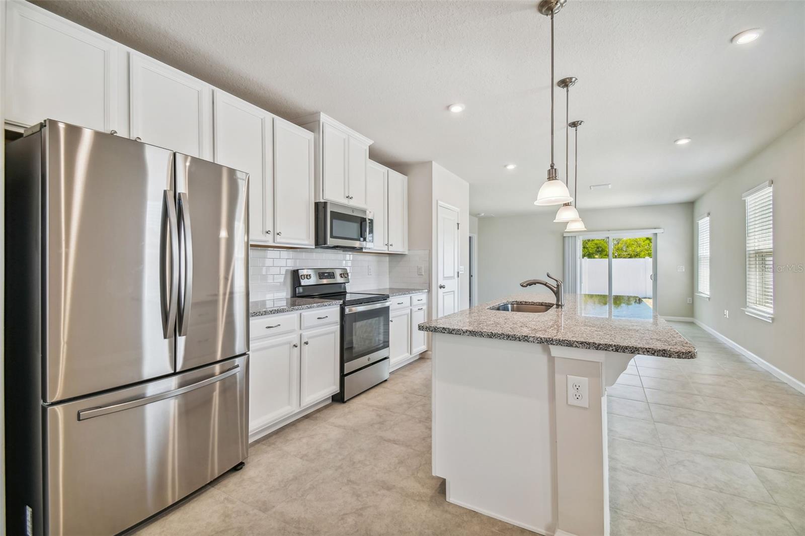 Image 6 of 45 For 11896 Thorncrest Drive