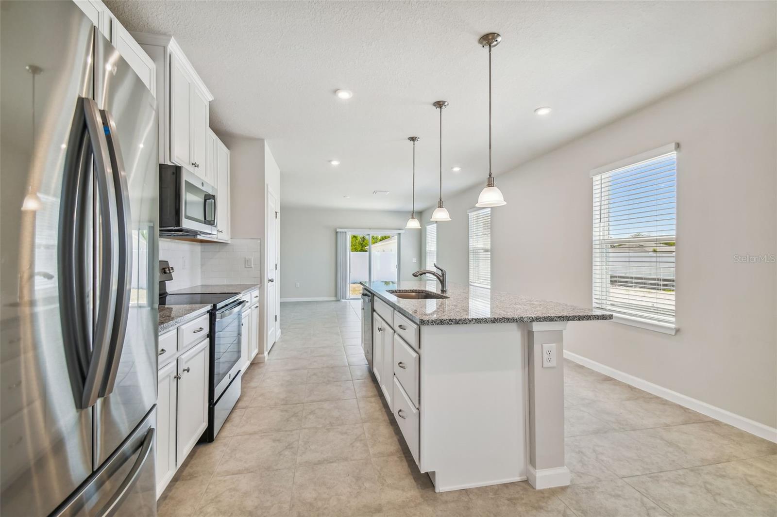 Image 7 of 45 For 11896 Thorncrest Drive