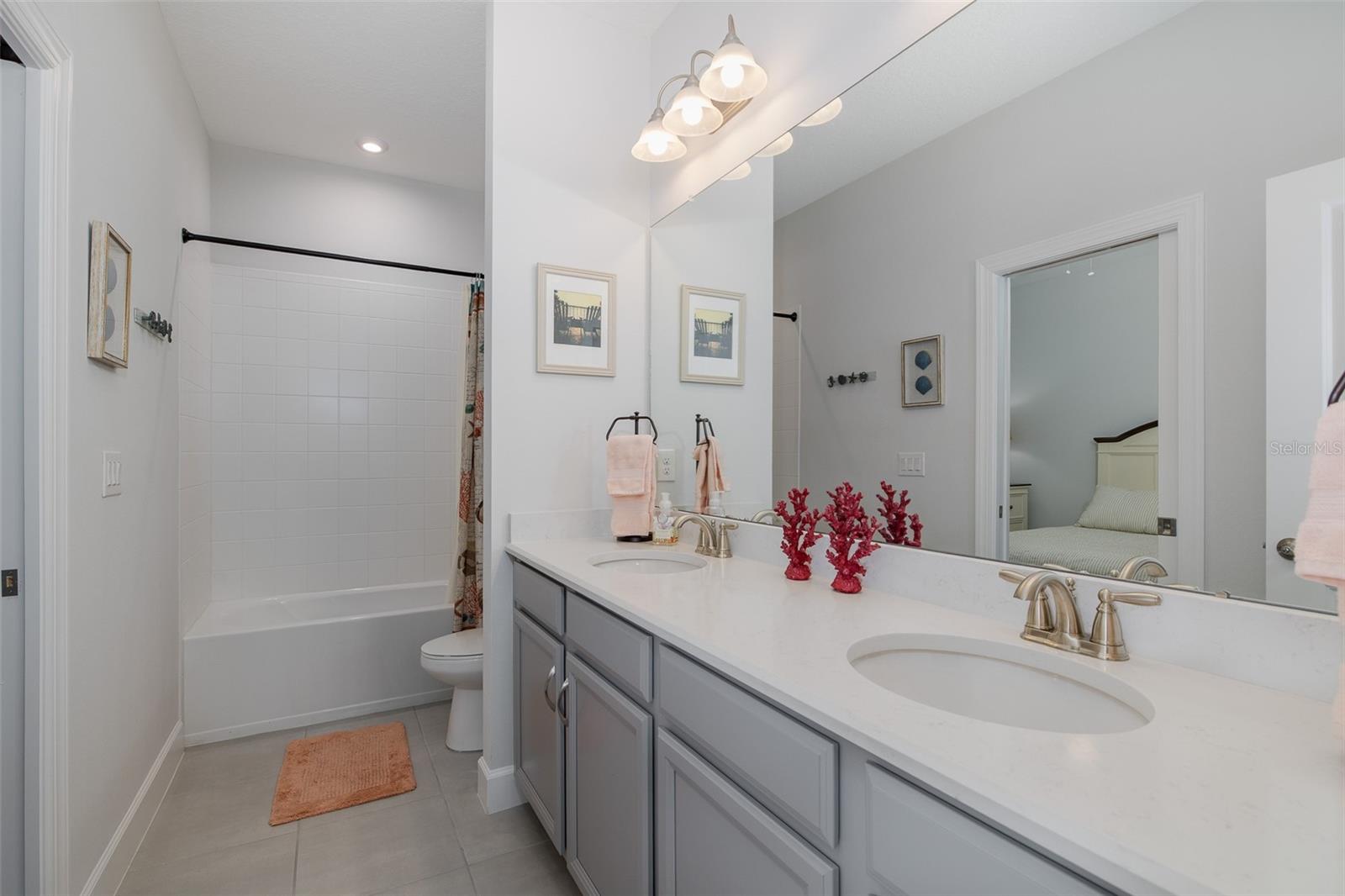 Listing photo id 25 for 3051 Francoa Drive