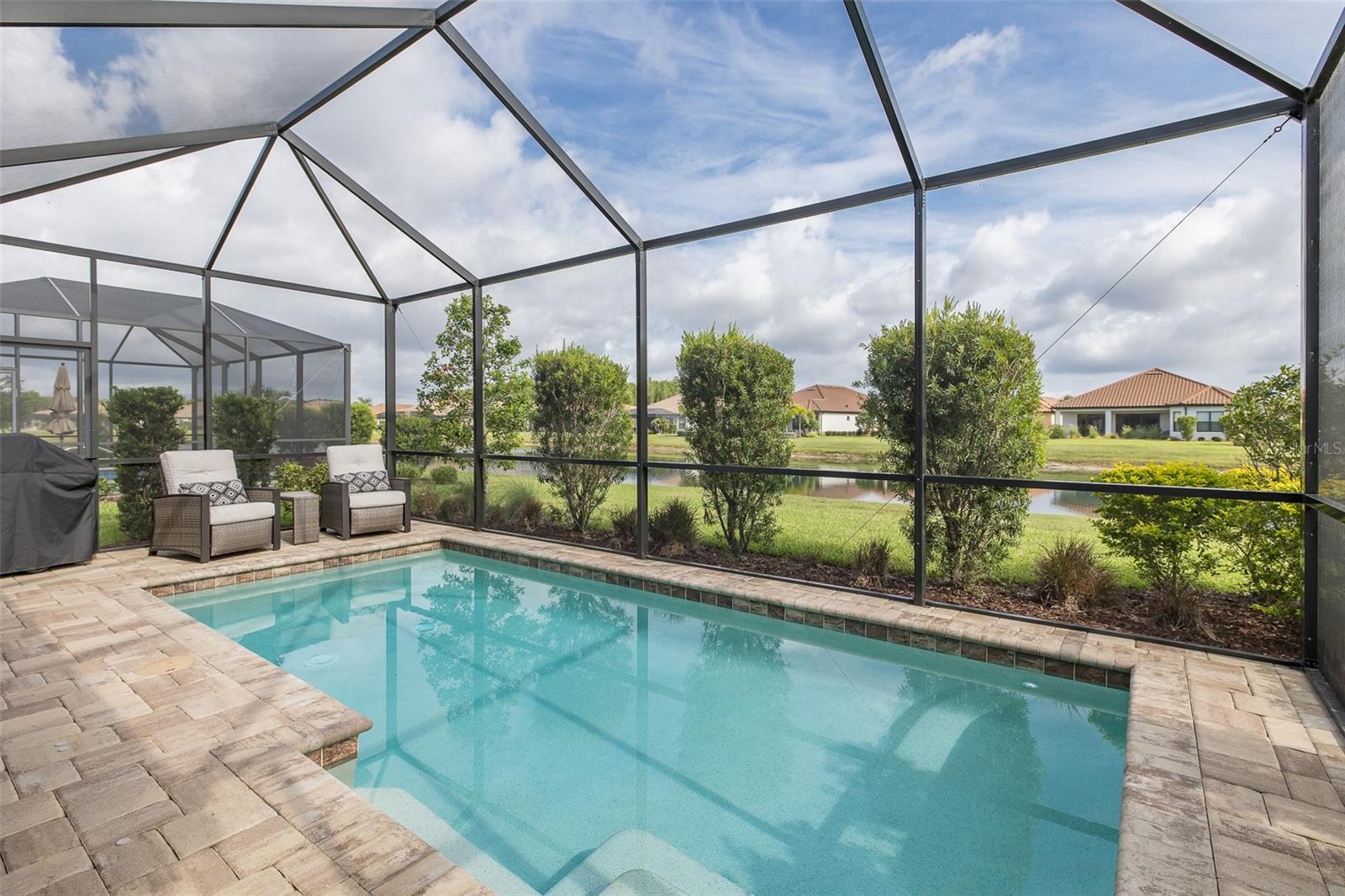 Listing photo id 32 for 3051 Francoa Drive