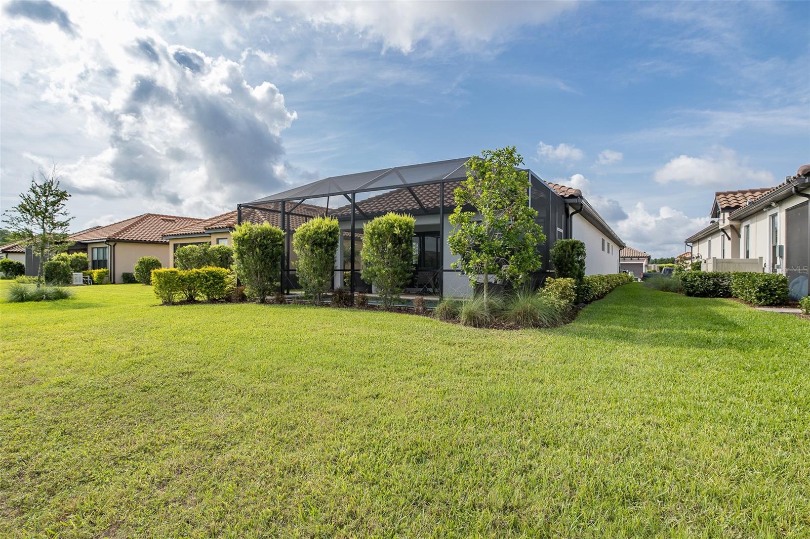 Listing photo id 47 for 3051 Francoa Drive