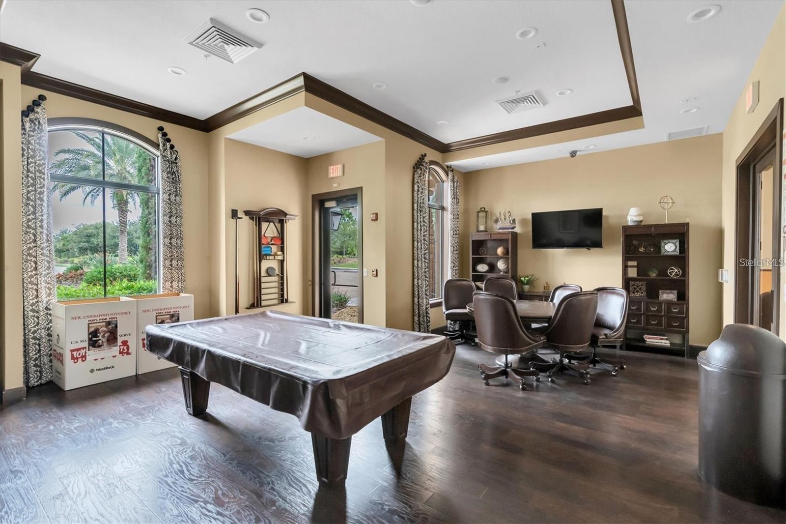 Listing photo id 85 for 3051 Francoa Drive