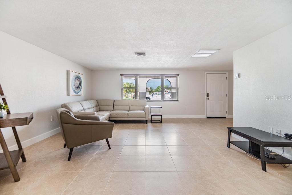 Image 14 of 51 For 4468 Rudder Way