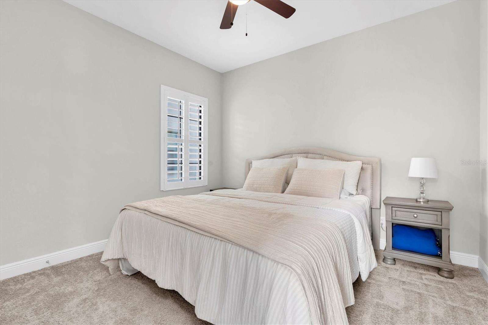 Listing photo id 21 for 4056 Burdick Loop