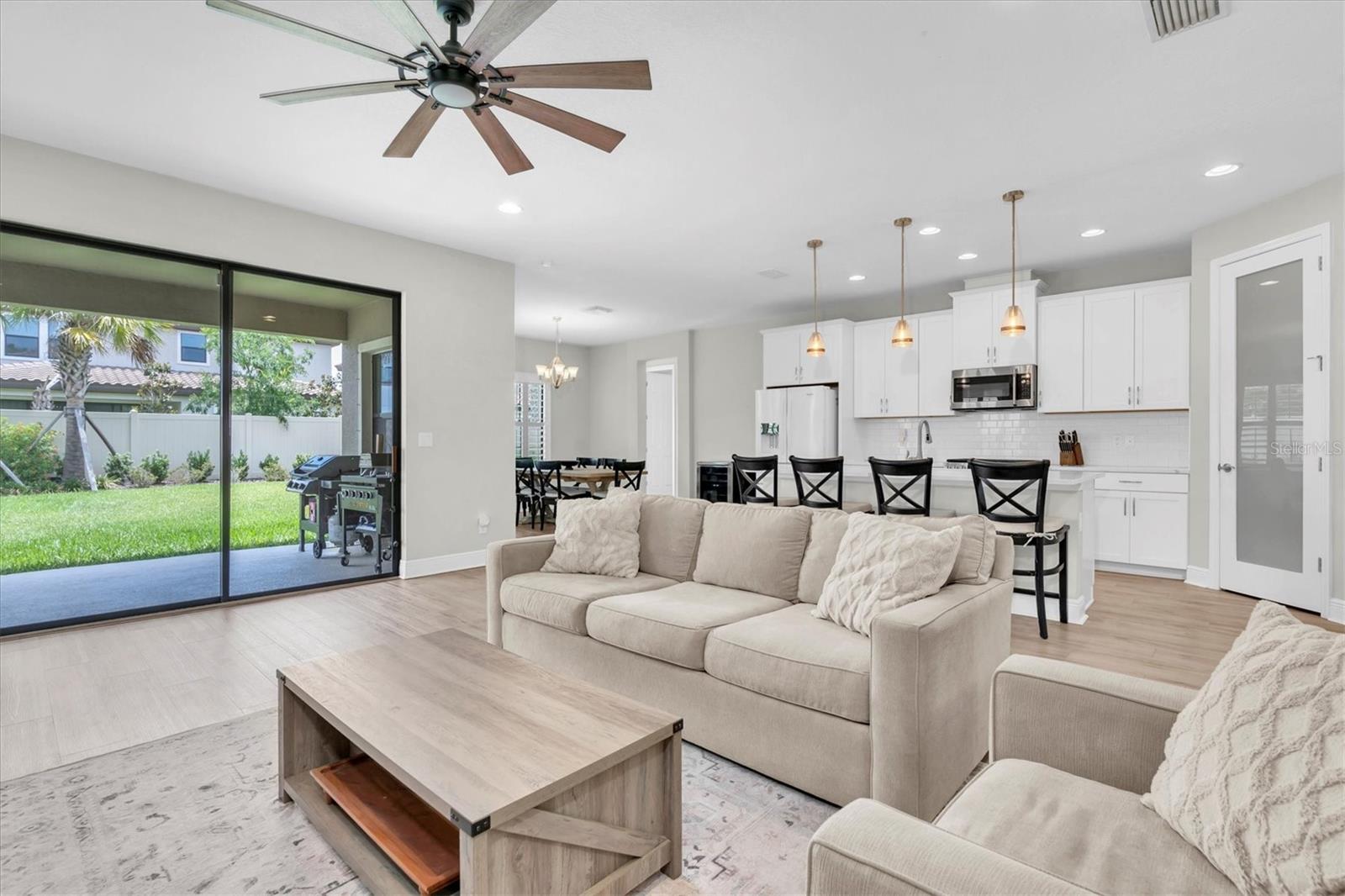 Listing photo id 1 for 4056 Burdick Loop