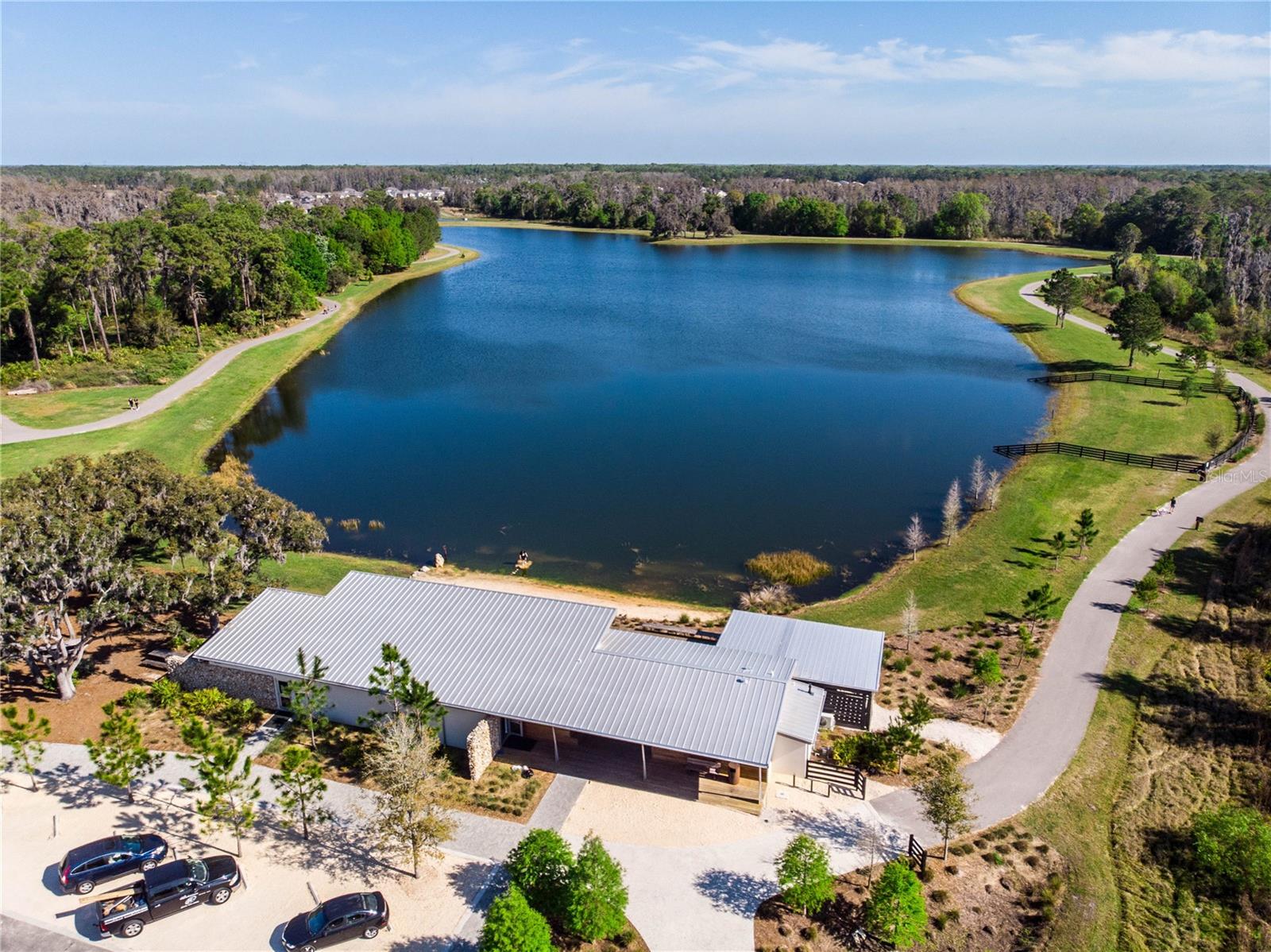 Listing photo id 58 for 4056 Burdick Loop