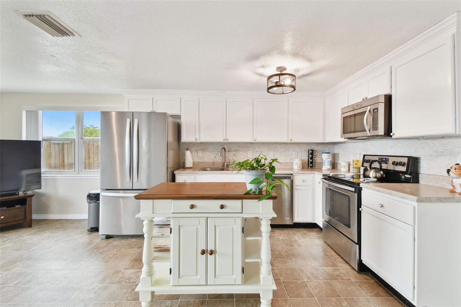 Image 17 of 74 For 5642 Dove Drive