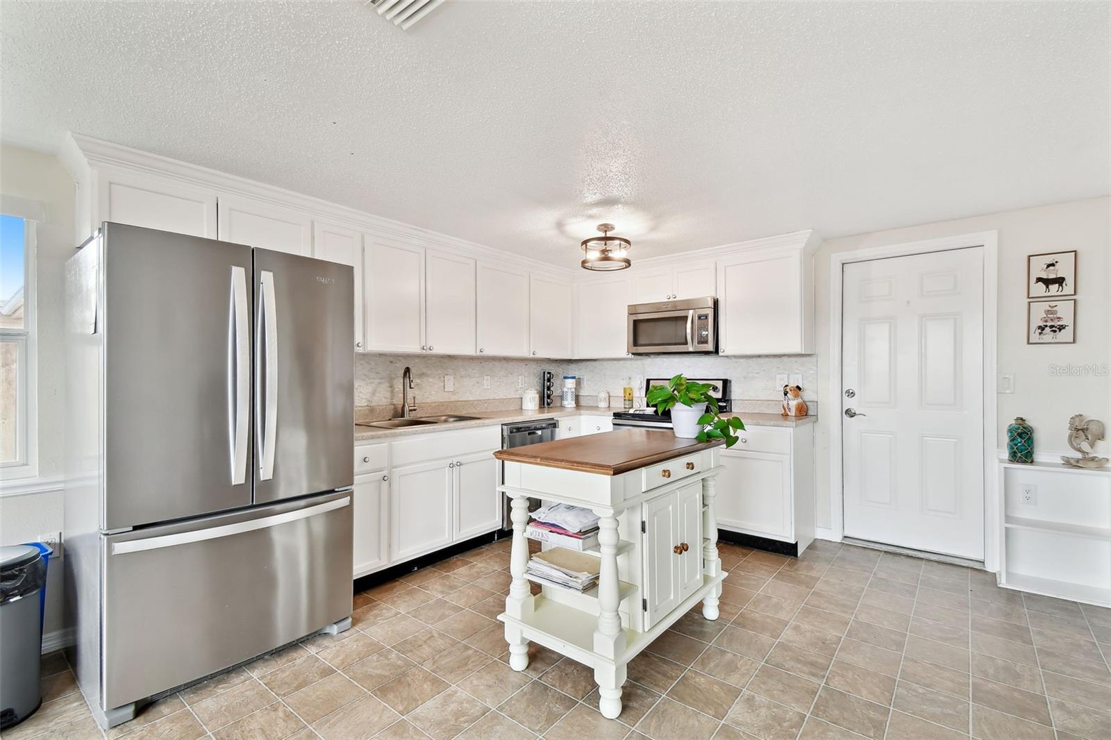 Image 18 of 74 For 5642 Dove Drive