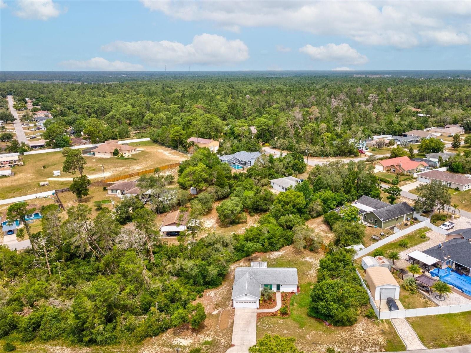 Listing photo id 37 for 6197 Belkton Avenue
