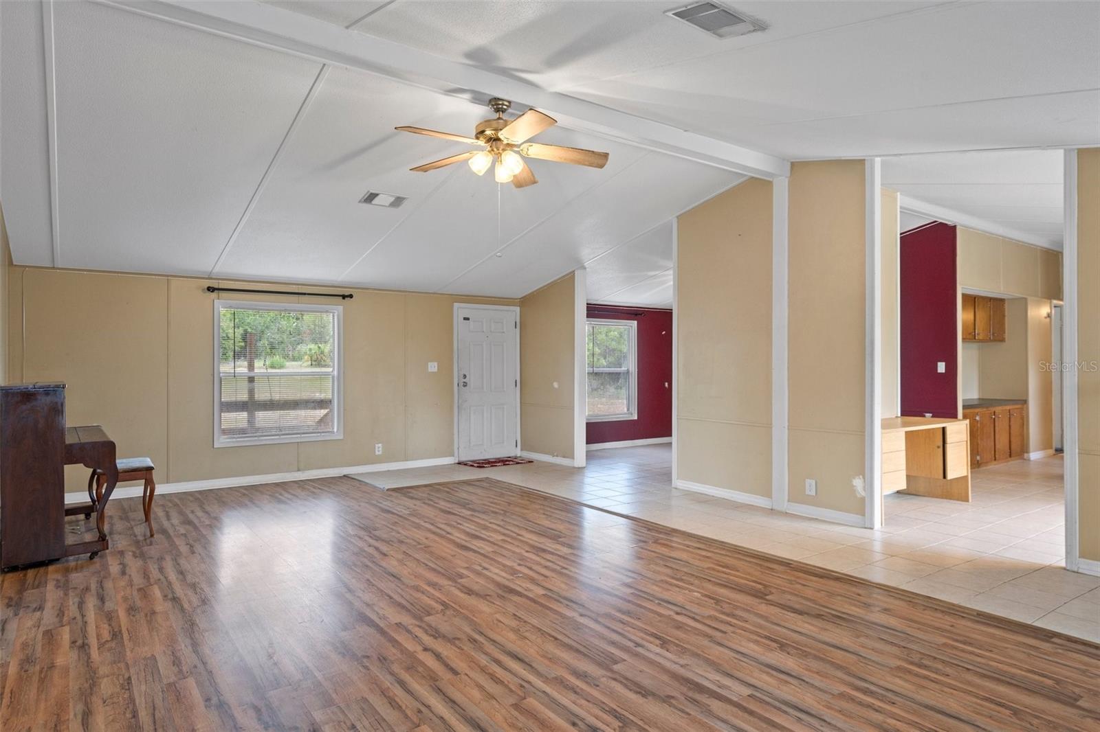 Image 18 of 64 For 15046 Fieldcrest Lane