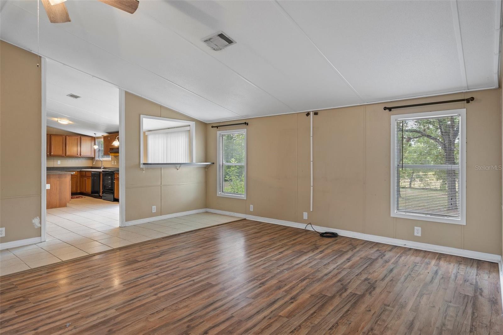 Image 21 of 64 For 15046 Fieldcrest Lane