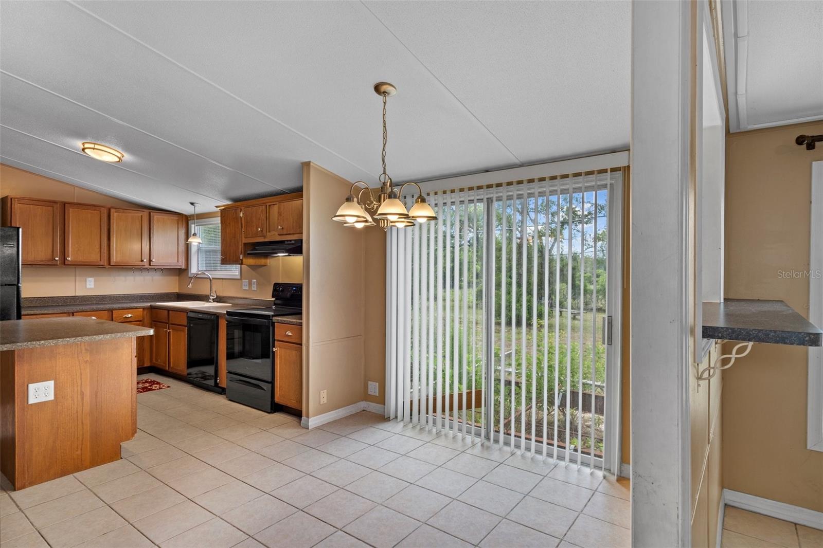 Image 24 of 64 For 15046 Fieldcrest Lane