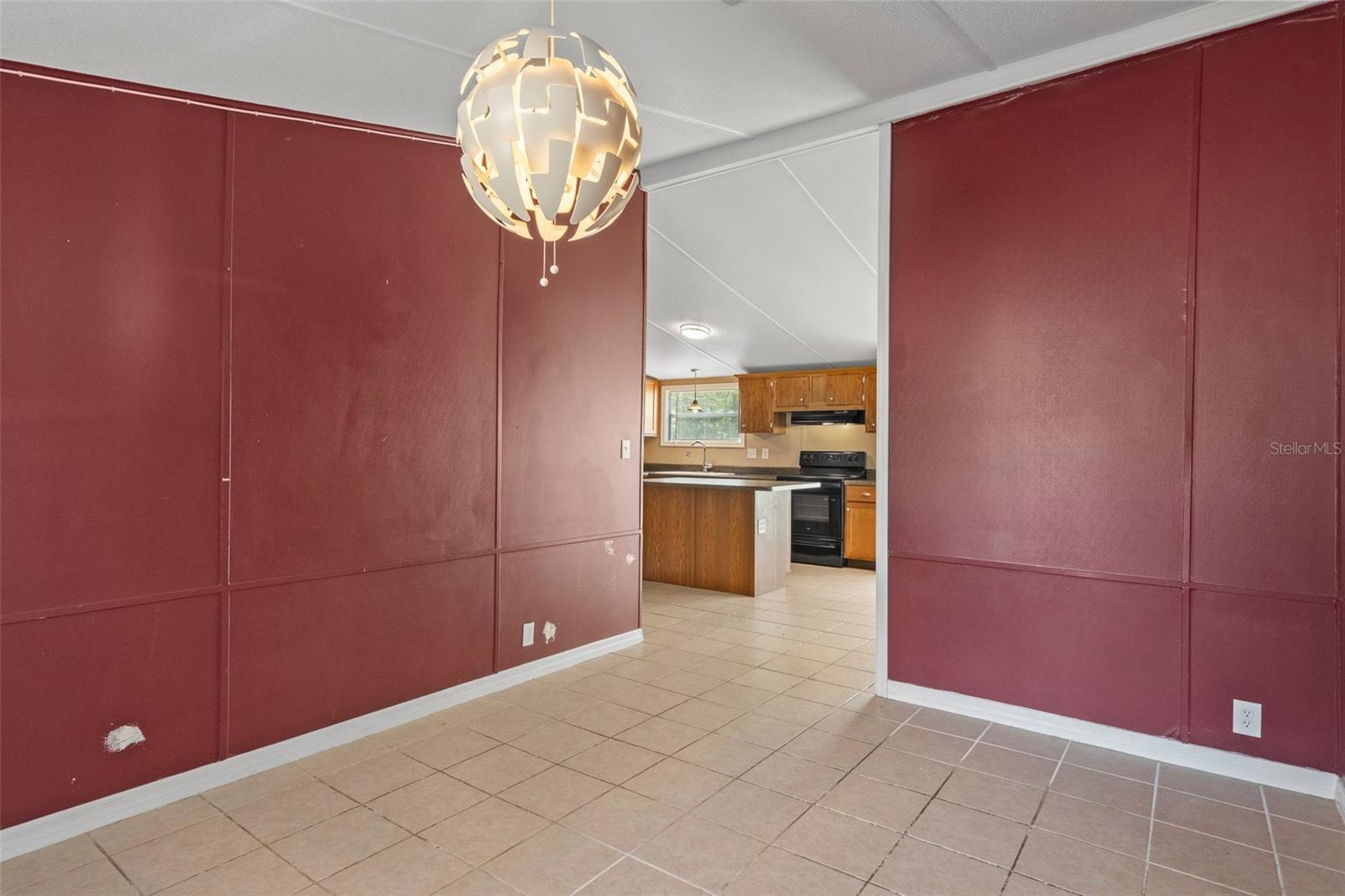 Image 33 of 64 For 15046 Fieldcrest Lane