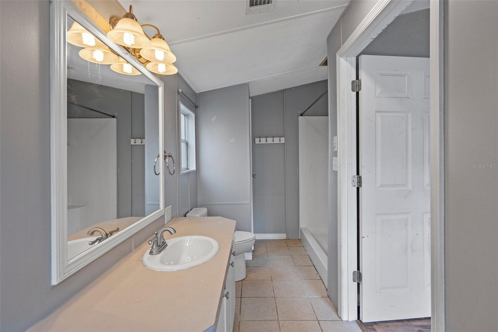 Image 39 of 64 For 15046 Fieldcrest Lane