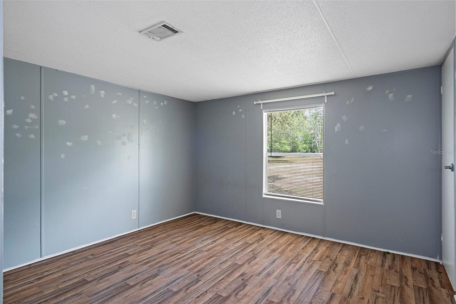 Image 40 of 64 For 15046 Fieldcrest Lane