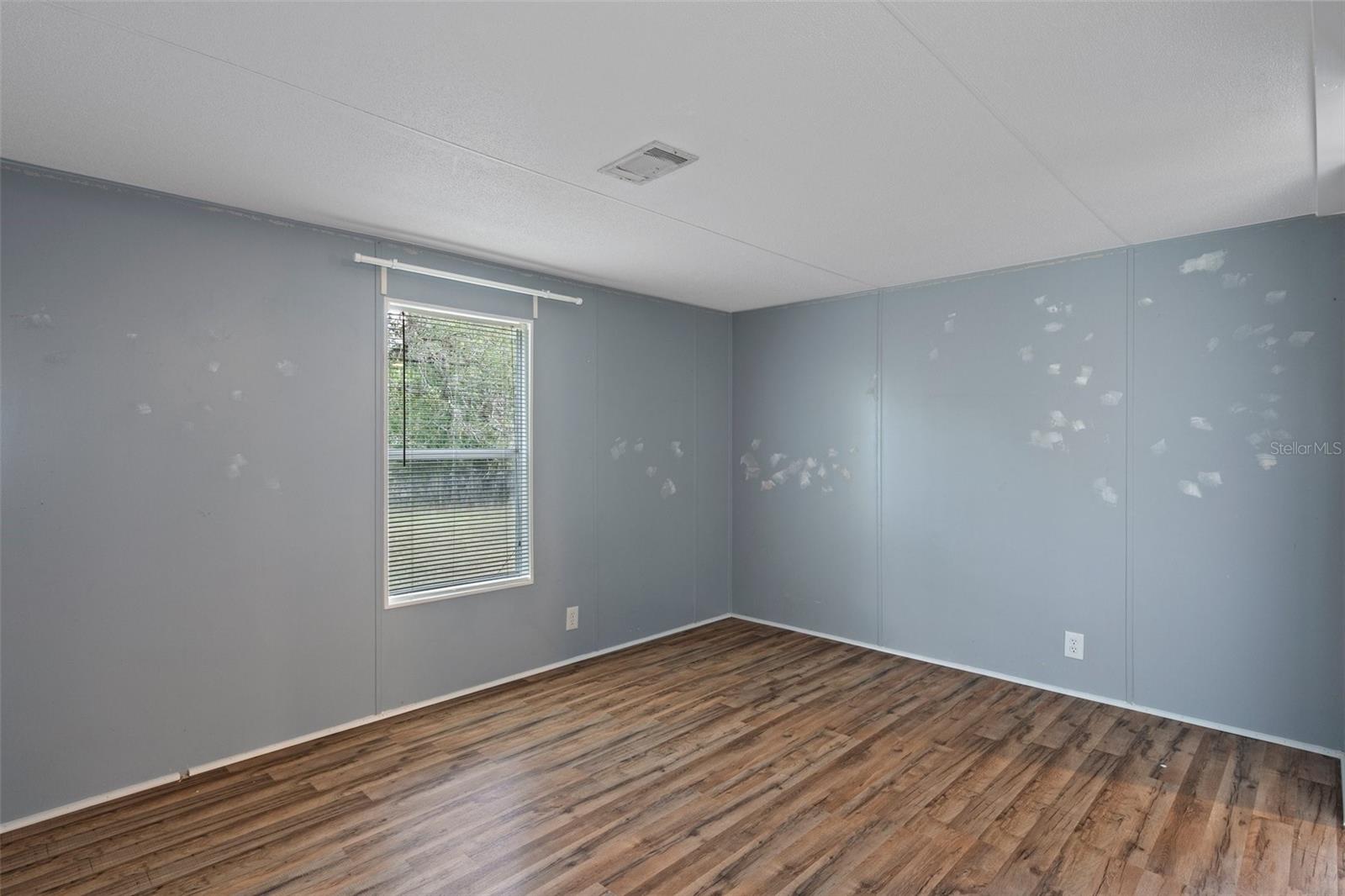 Image 48 of 64 For 15046 Fieldcrest Lane