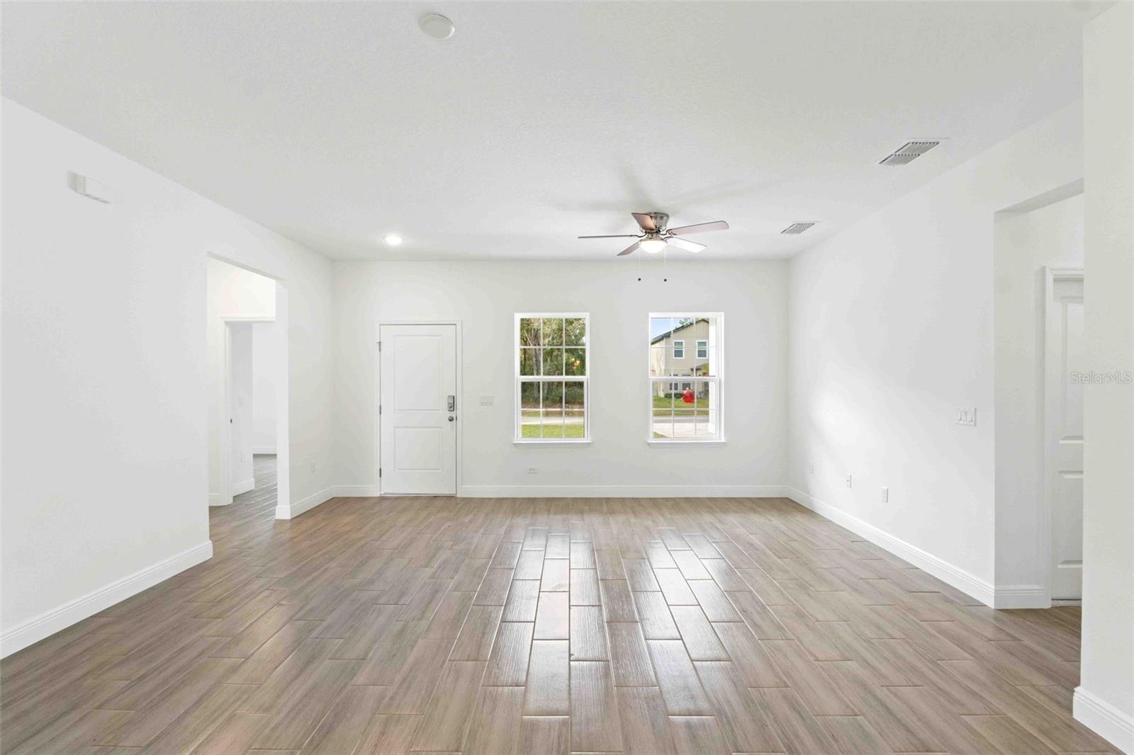 Image 13 of 33 For 9908 Essex Terrace