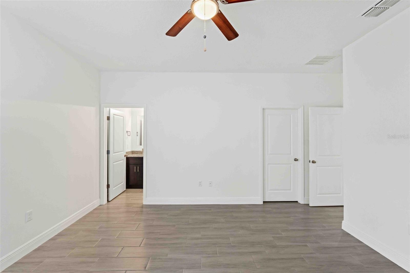 Image 16 of 33 For 9908 Essex Terrace