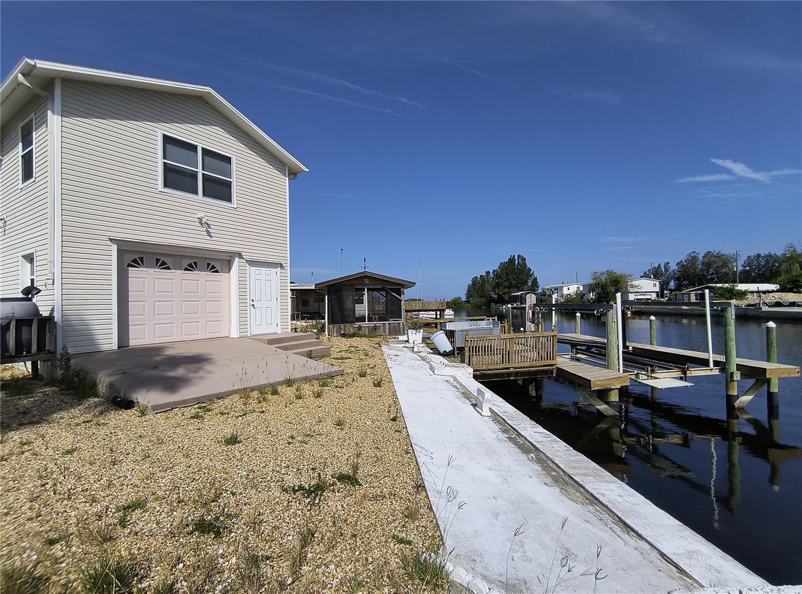 Image 15 of 31 For 13147 Coxswain Court