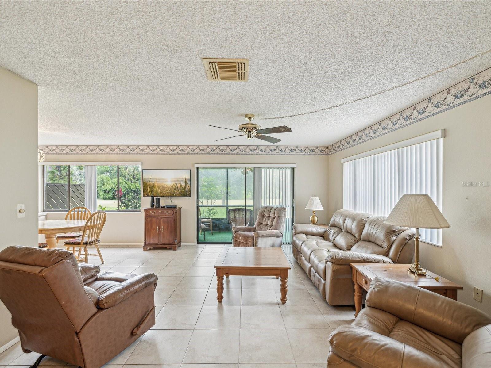 Image 3 of 80 For 12920 Wedgewood Way B