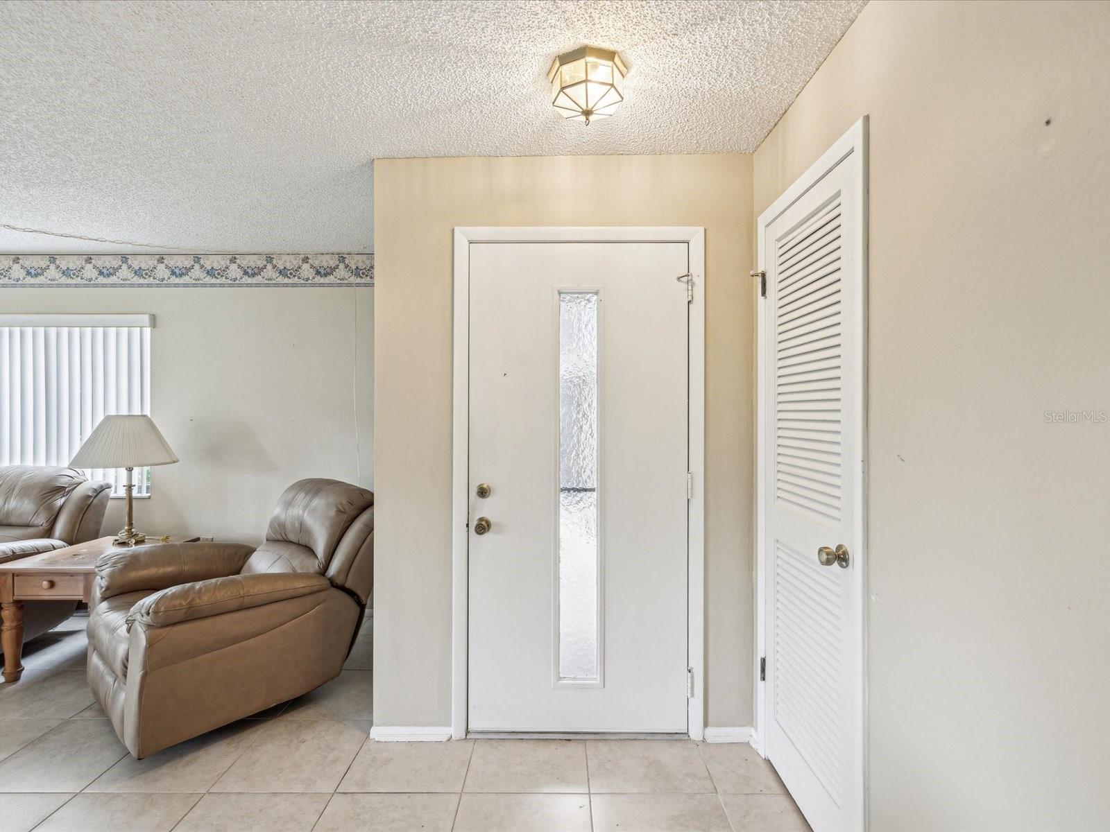 Image 5 of 80 For 12920 Wedgewood Way B