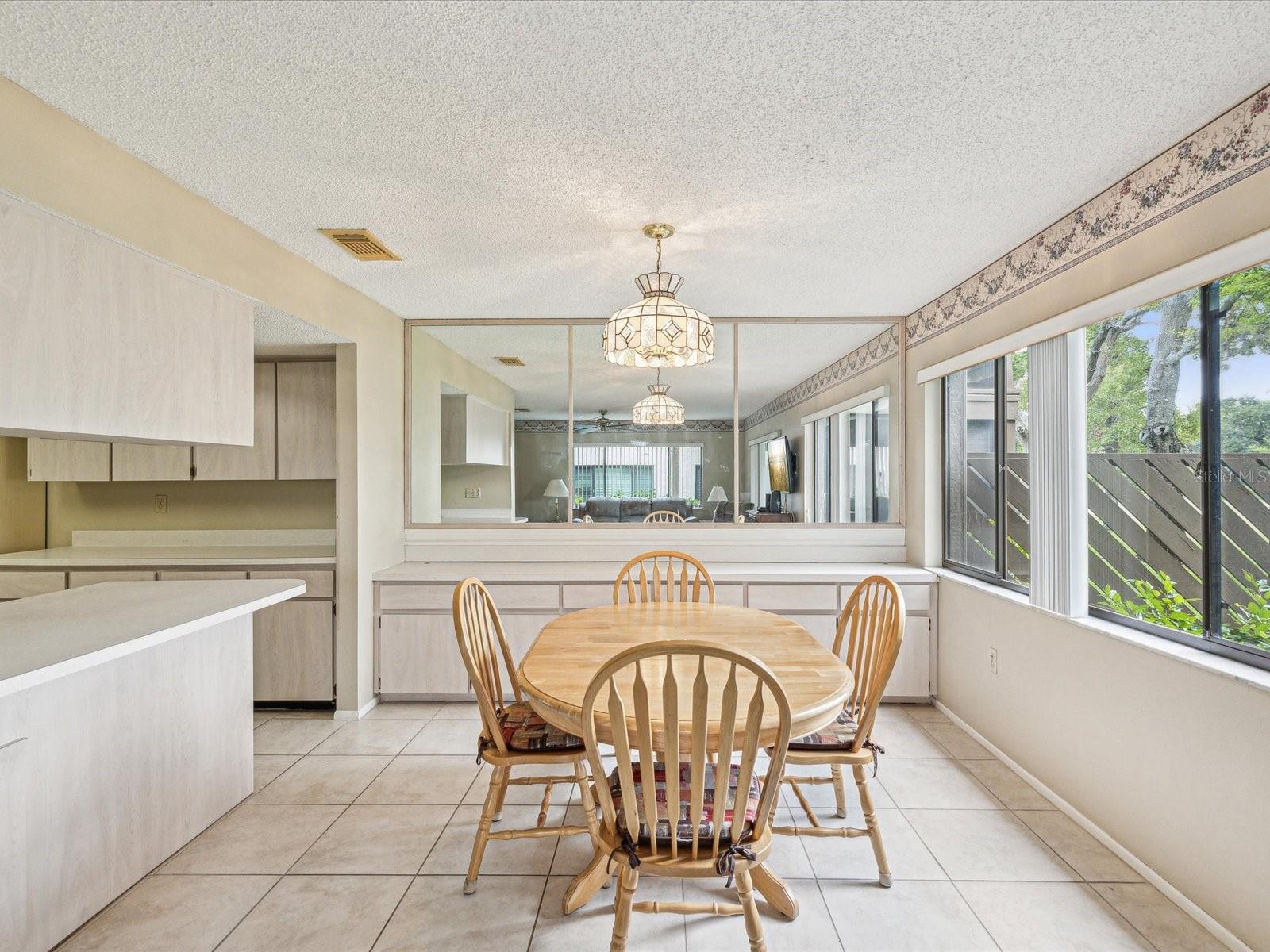 Image 6 of 80 For 12920 Wedgewood Way B