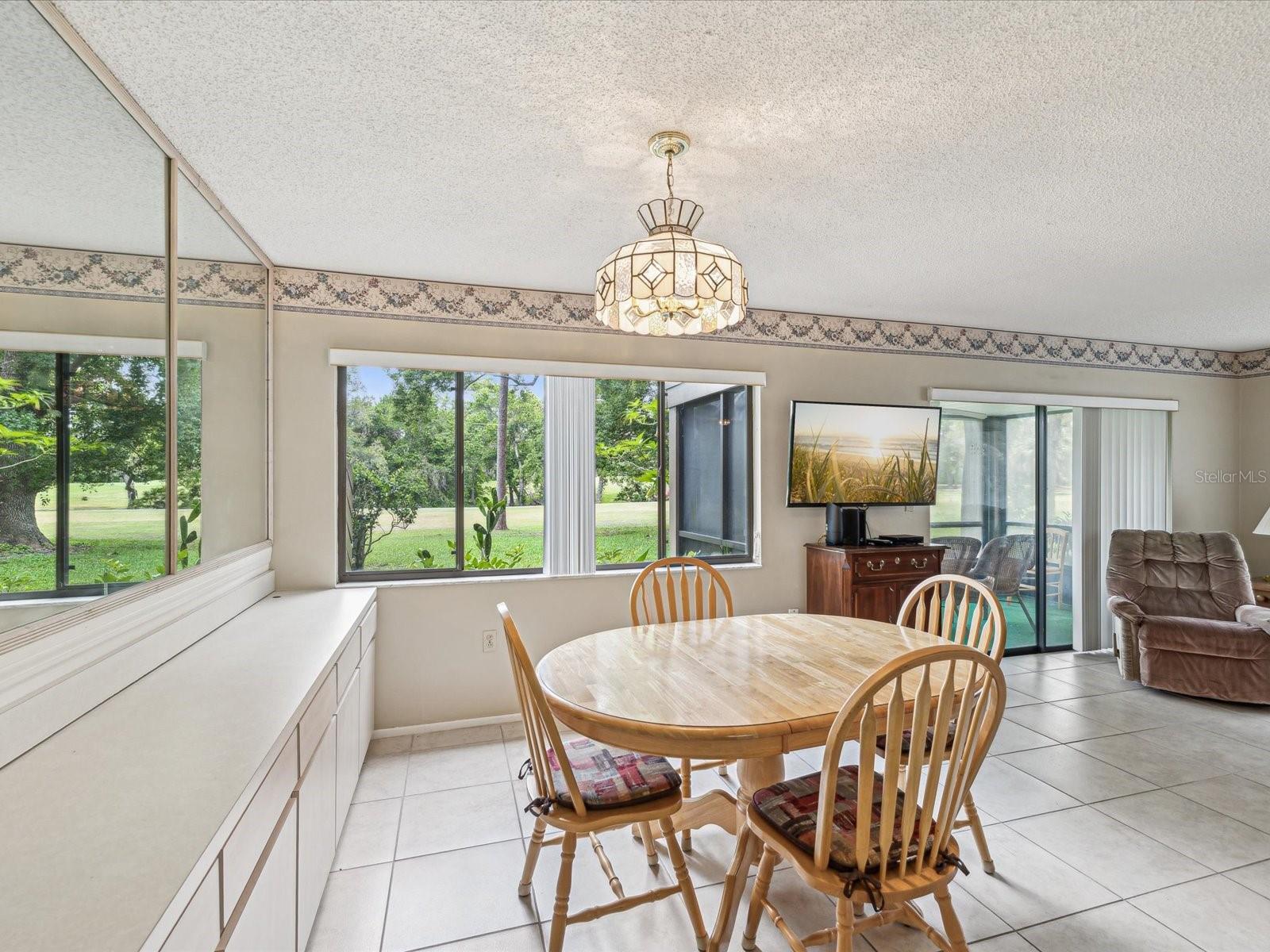 Image 7 of 80 For 12920 Wedgewood Way B