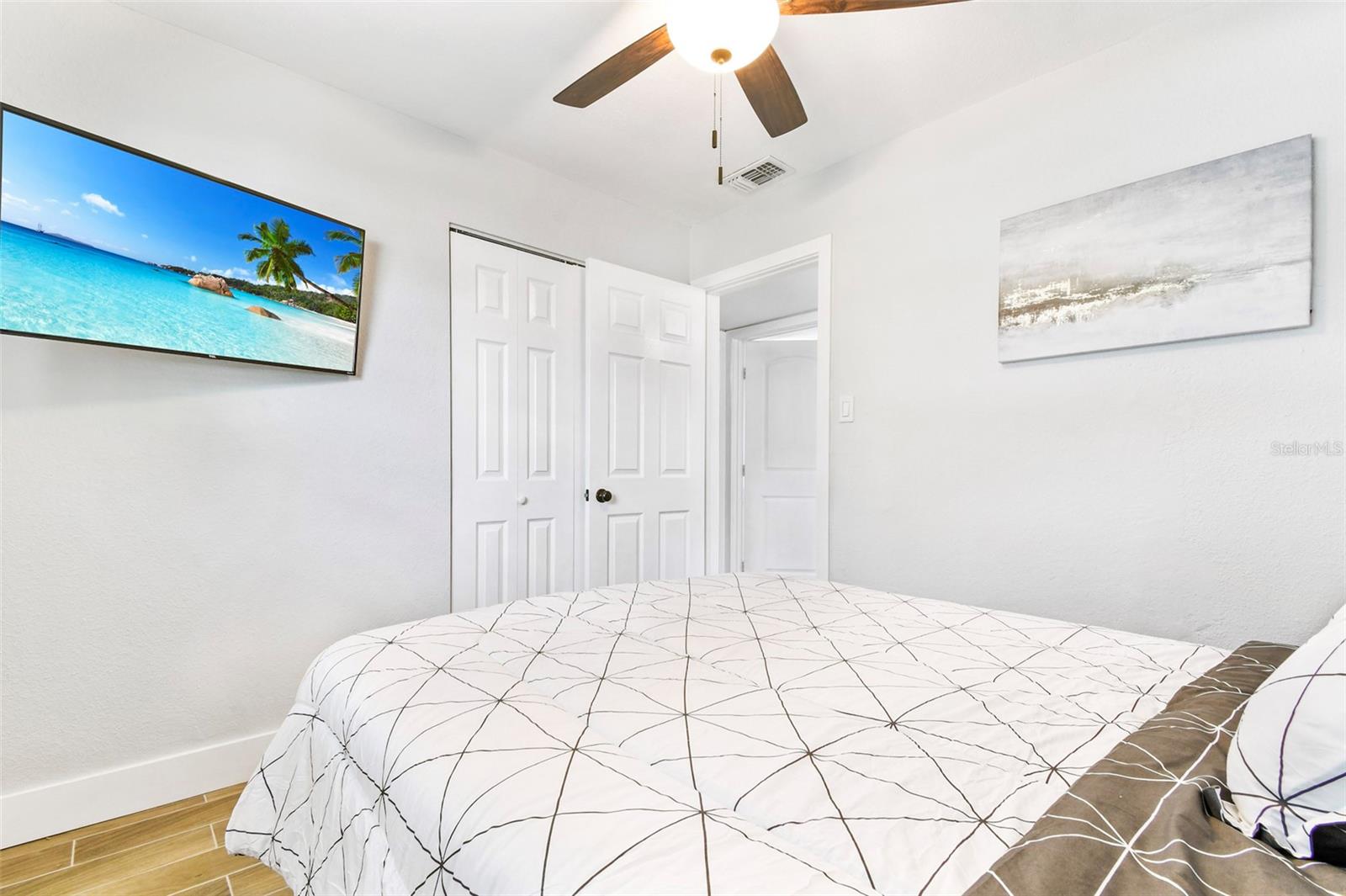 Image 12 of 37 For 4057 67th Avenue N