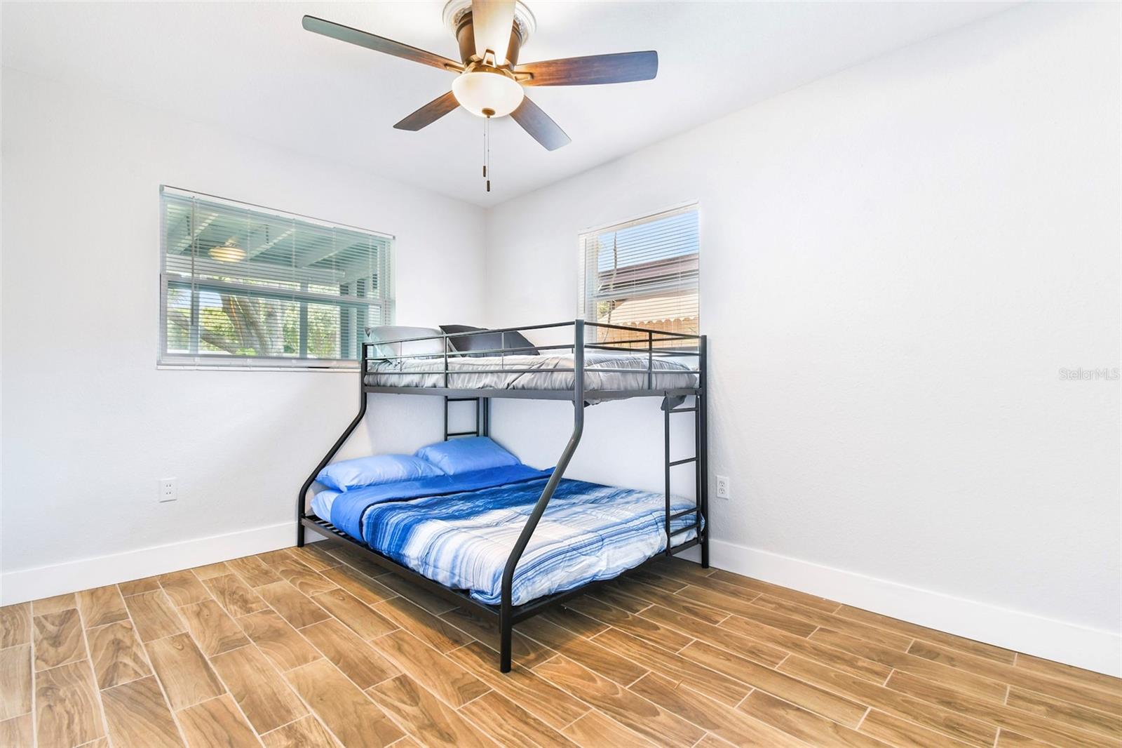 Image 13 of 37 For 4057 67th Avenue N