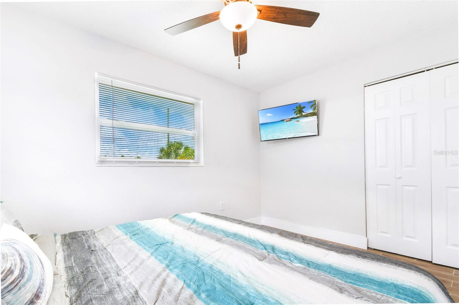 Image 18 of 37 For 4057 67th Avenue N