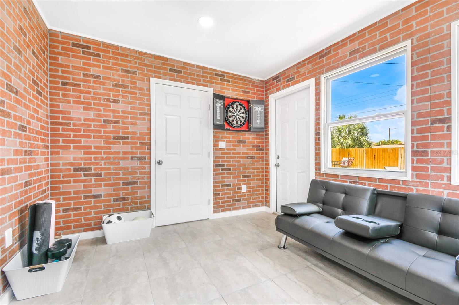 Image 21 of 37 For 4057 67th Avenue N