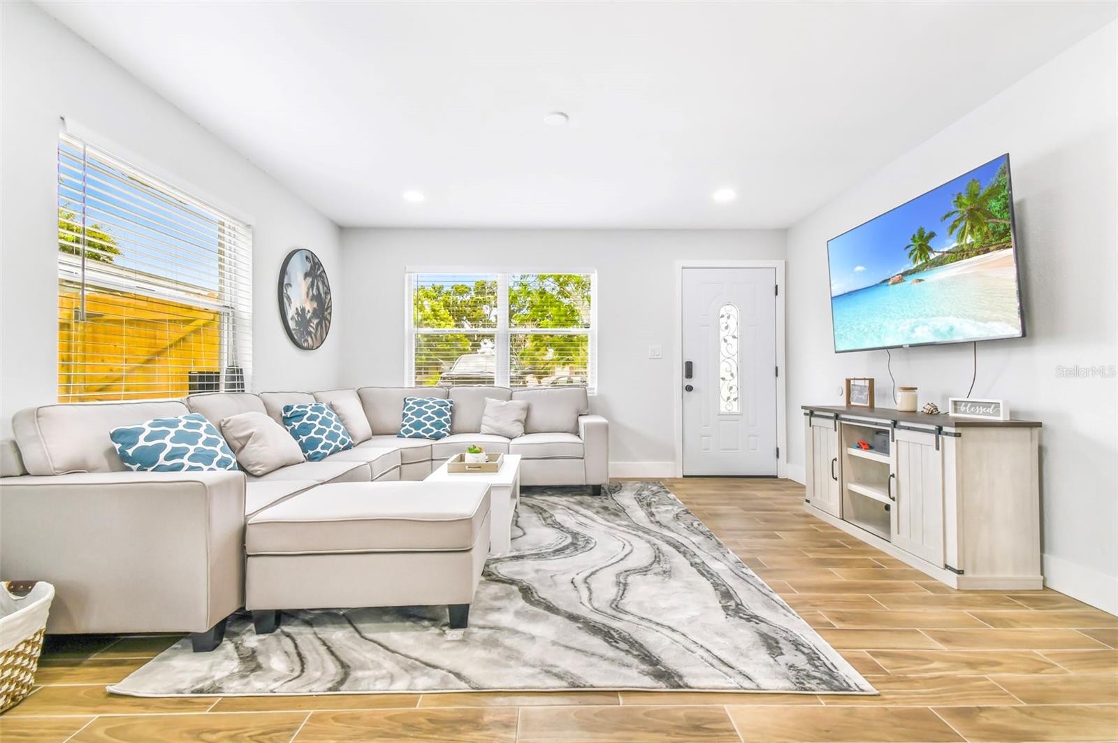 Image 7 of 37 For 4057 67th Avenue N