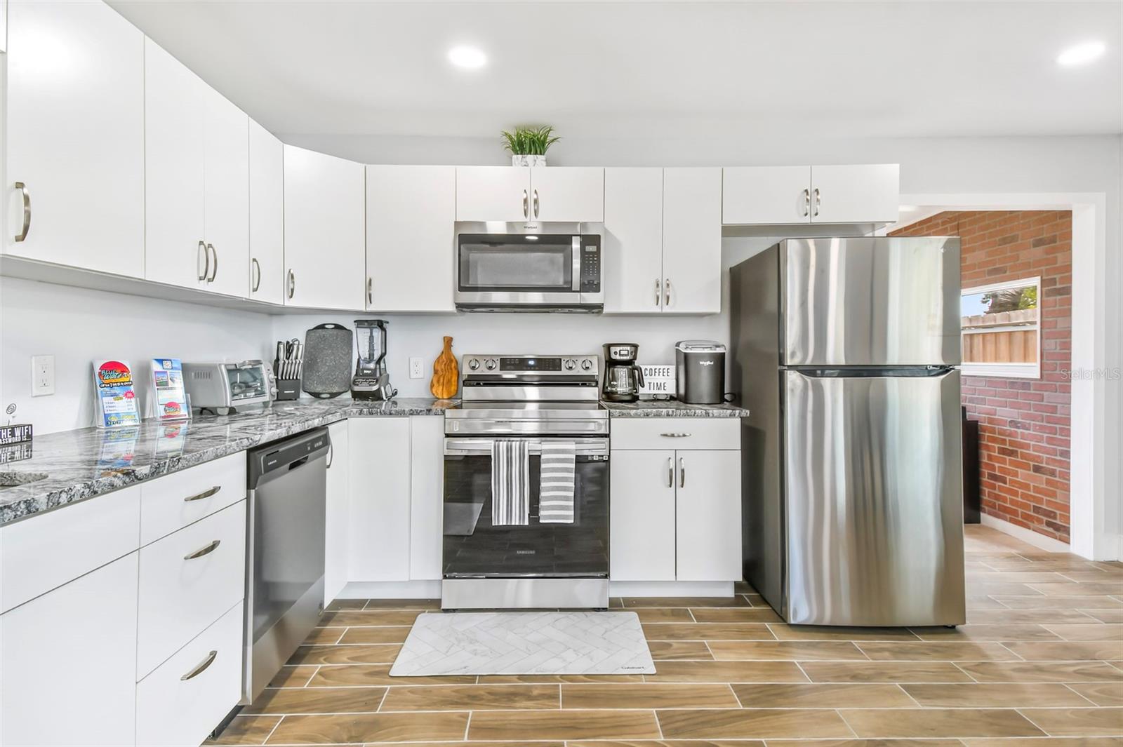 Image 9 of 37 For 4057 67th Avenue N