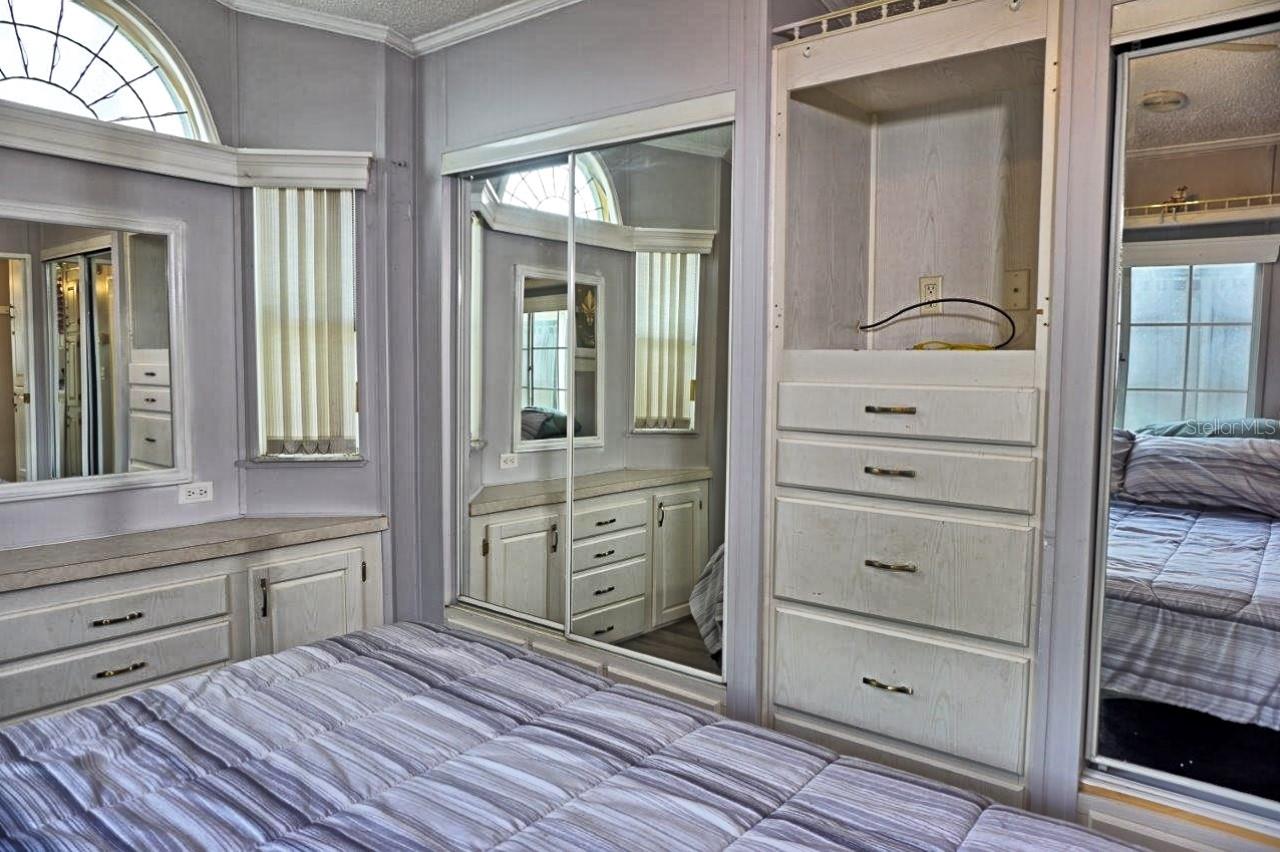 Listing photo id 19 for 21040 Lazy Days Circle
