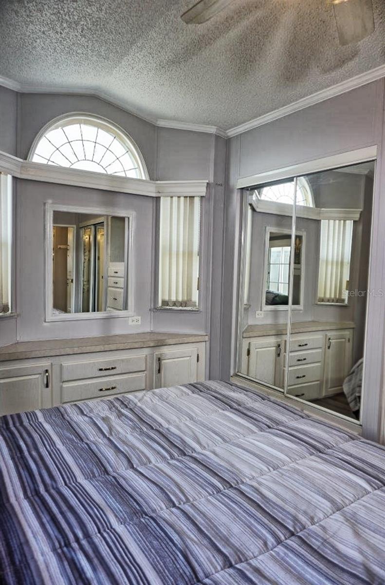 Listing photo id 22 for 21040 Lazy Days Circle