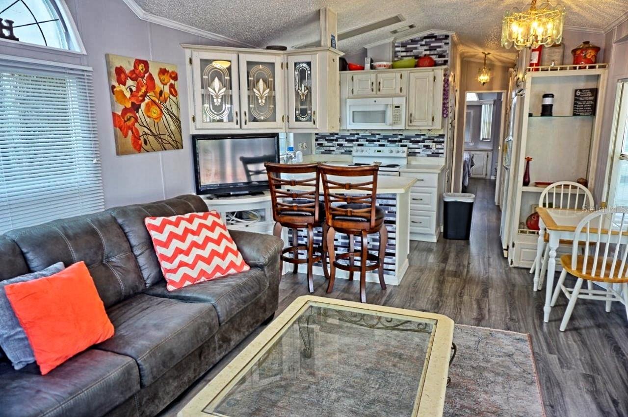 Listing photo id 5 for 21040 Lazy Days Circle