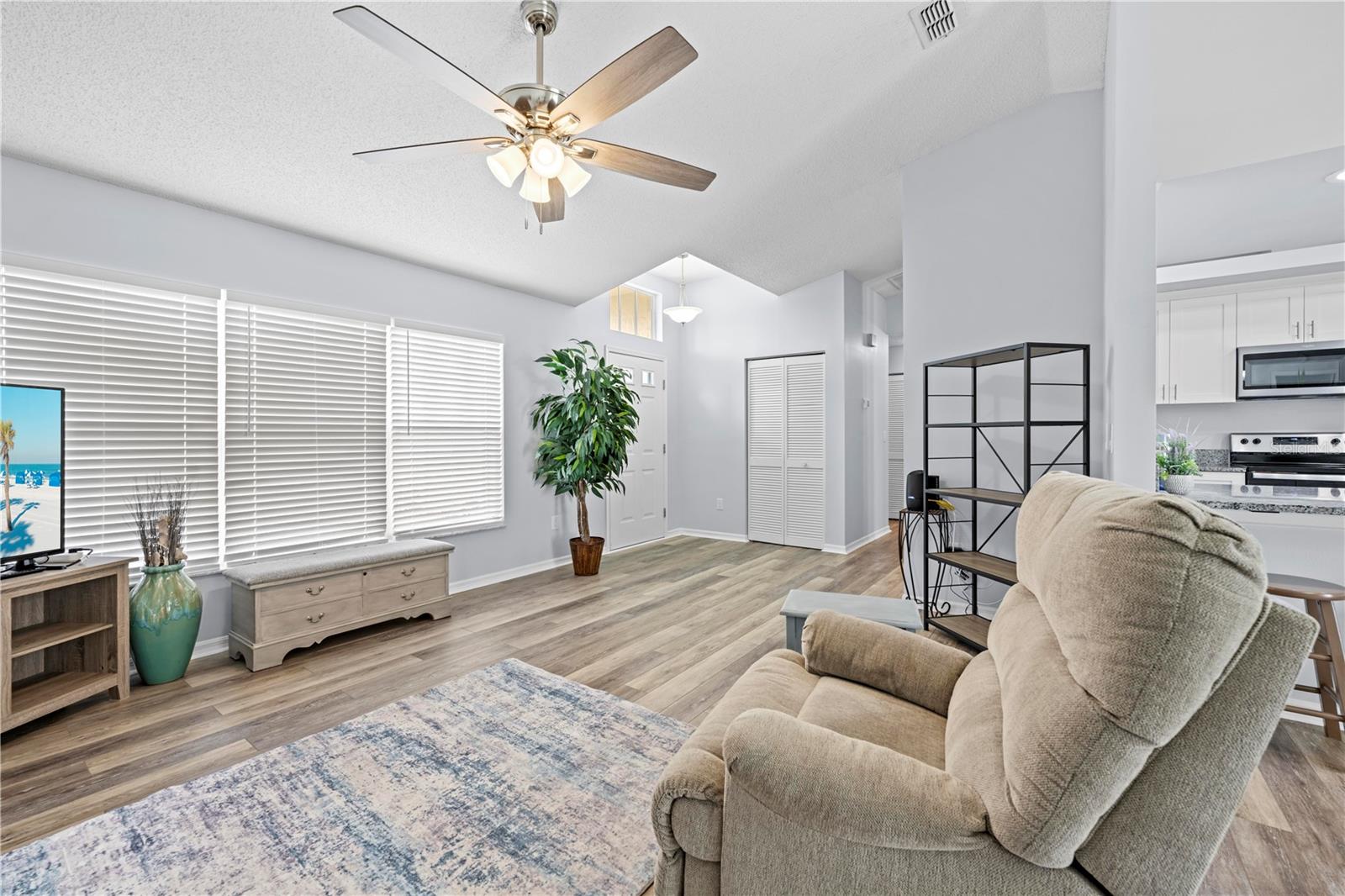 Image 10 of 25 For 5087 Oyster Court