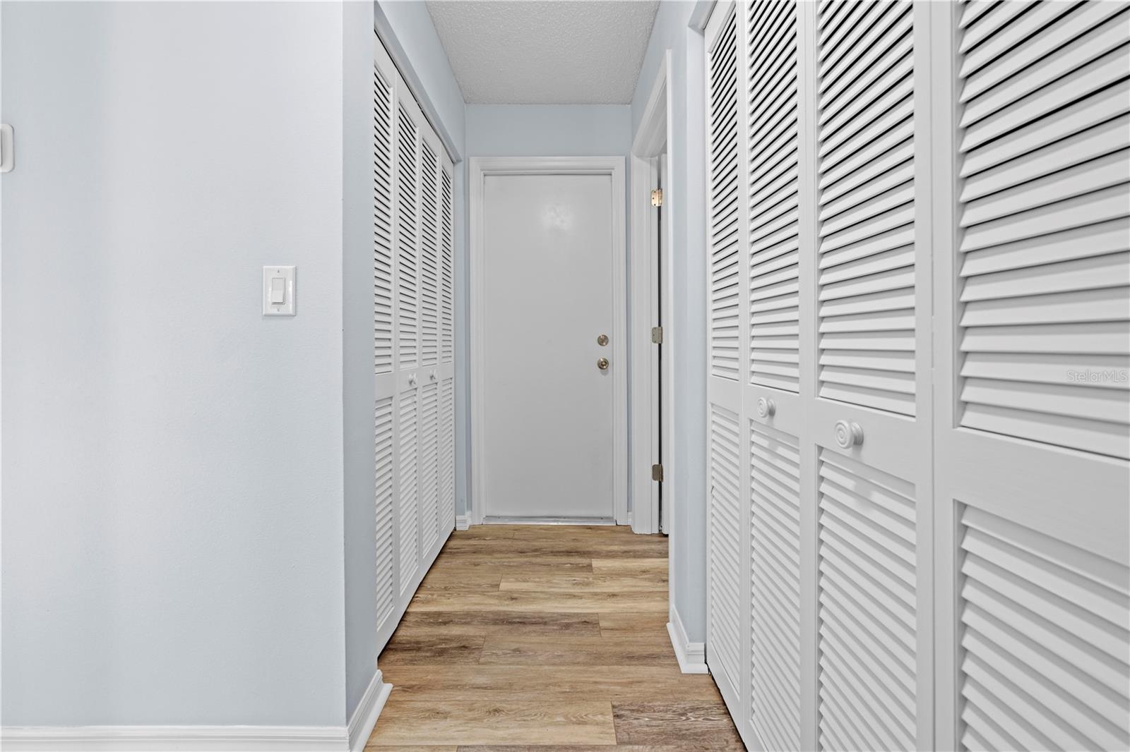 Image 21 of 25 For 5087 Oyster Court